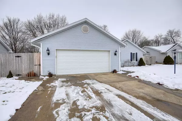 Mahomet, IL 61853,403 Ridge RD