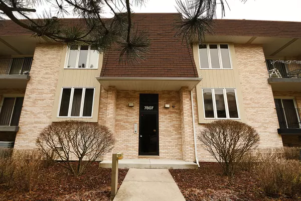 7807 W 157 ST #1N, Orland Park, IL 60462