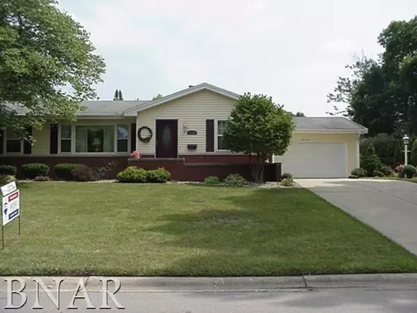 505 Delmar LN, Bloomington, IL 61701