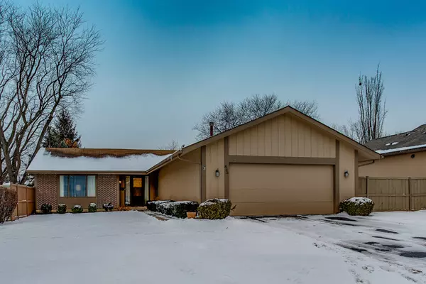 533 Bryce TRL, Roselle, IL 60172