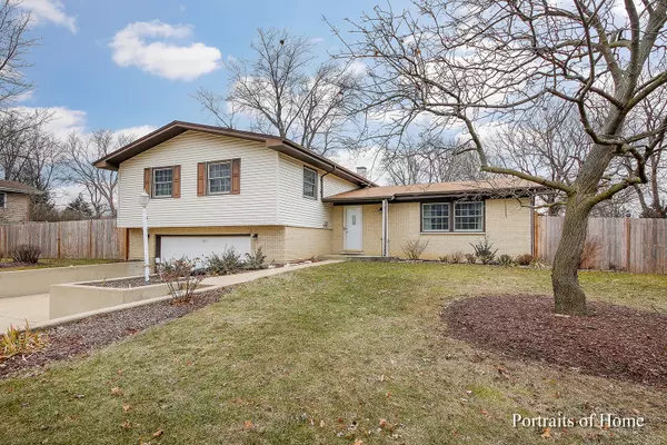 5827 PRIMROSE AVE, Lisle, IL 60532