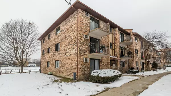 334 KLEIN CREEK CT #E, Carol Stream, IL 60188