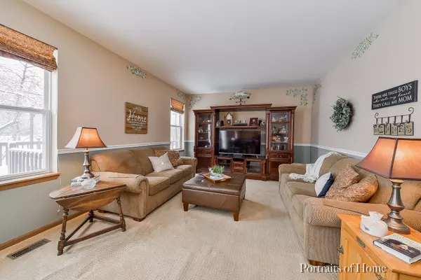 West Chicago, IL 60185,2713 Sudbury CT