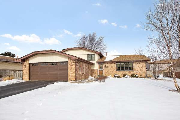 13712 W Deervalley DR, Homer Glen, IL 60491