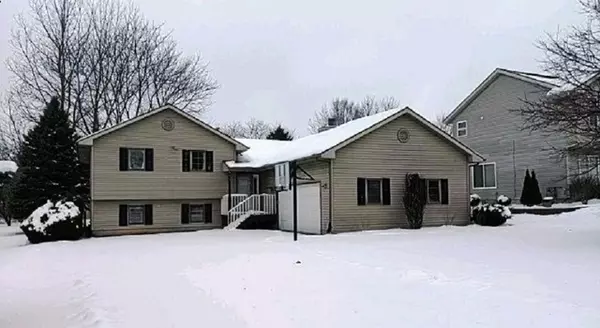 515 BOUNTY DR NE, Poplar Grove, IL 61065