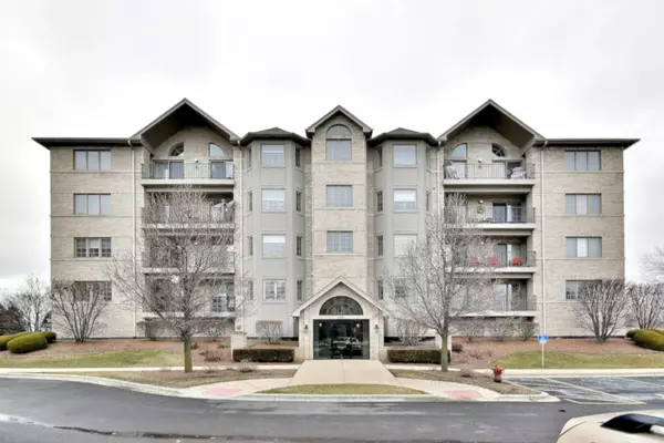 8505 Woodward AVE #402, Woodridge, IL 60517