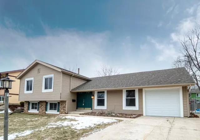 Hanover Park, IL 60133,5762 Edison CIR