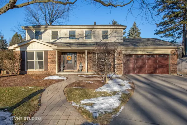 6626 Stowe CT, Lisle, IL 60532