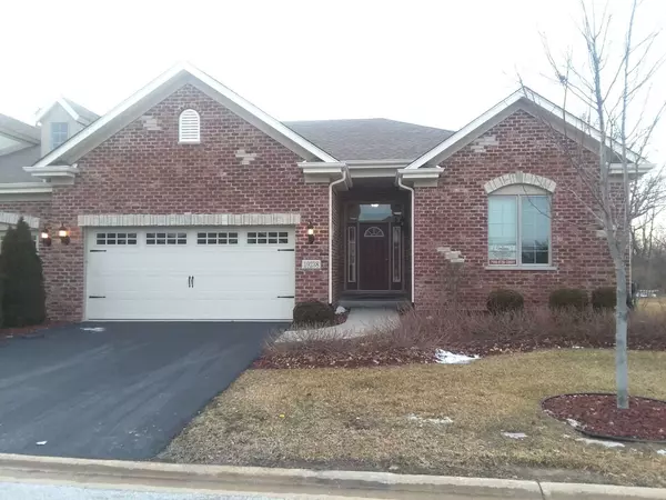 Mokena, IL 60448,19238 S Whisper Creek CIR #2