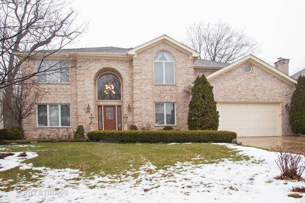 375 Crestwood RD, Wood Dale, IL 60191