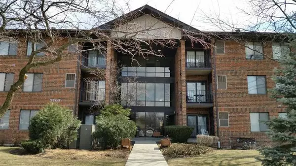 5703 S Cass AVE #116, Westmont, IL 60559