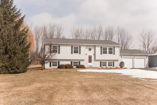 Elgin, IL 60124,13N475 Chisholm TRL