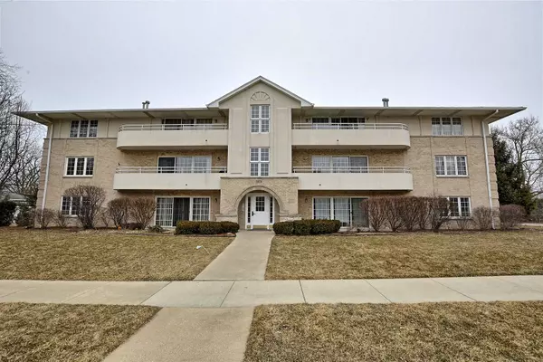 10836 S 76th AVE #2T, Worth, IL 60482