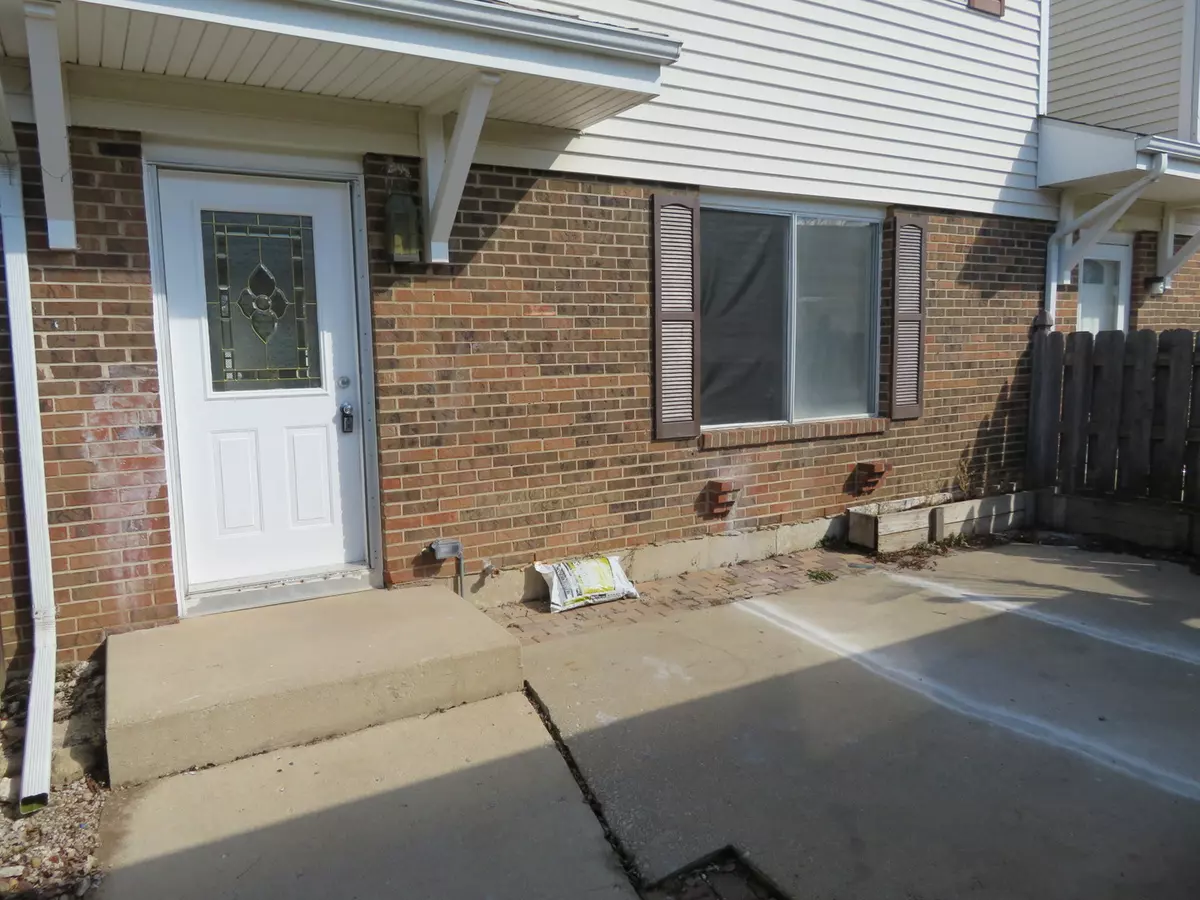 Woodridge, IL 60517,3 Penny Royal PL