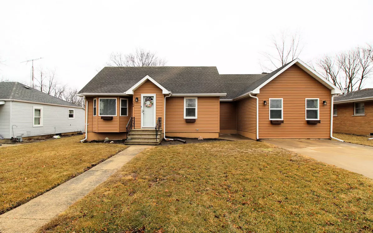 Herscher, IL 60941,164 N Elm ST