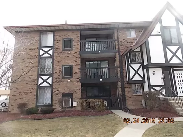 Crestwood, IL 60418,4945 Regal CT #217