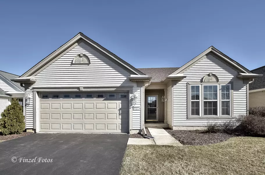 11174 Greenway DR, Huntley, IL 60142