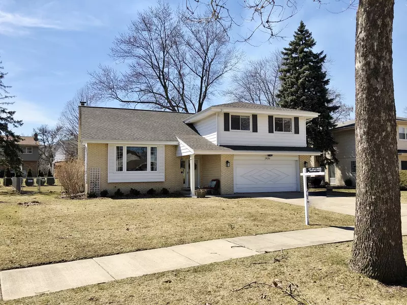 2426 S SHAGBARK TRL, Arlington Heights, IL 60005