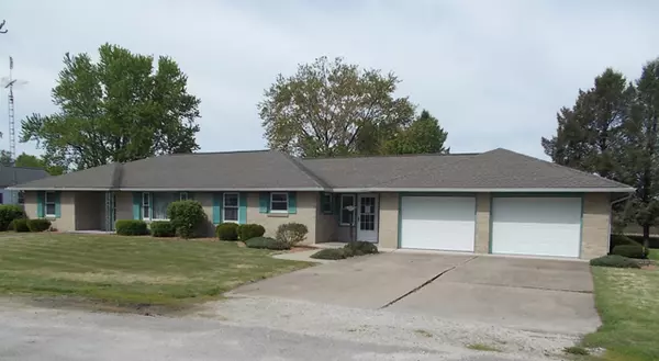 201 Maple ST, Cedar Point, IL 61316