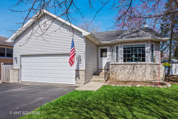 1011 Highland AVE, Wauconda, IL 60084