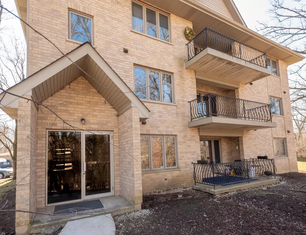 Oak Forest, IL 60452,5110 Shadow Creek DR #4