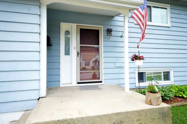 Crest Hill, IL 60403,1924 Cora ST