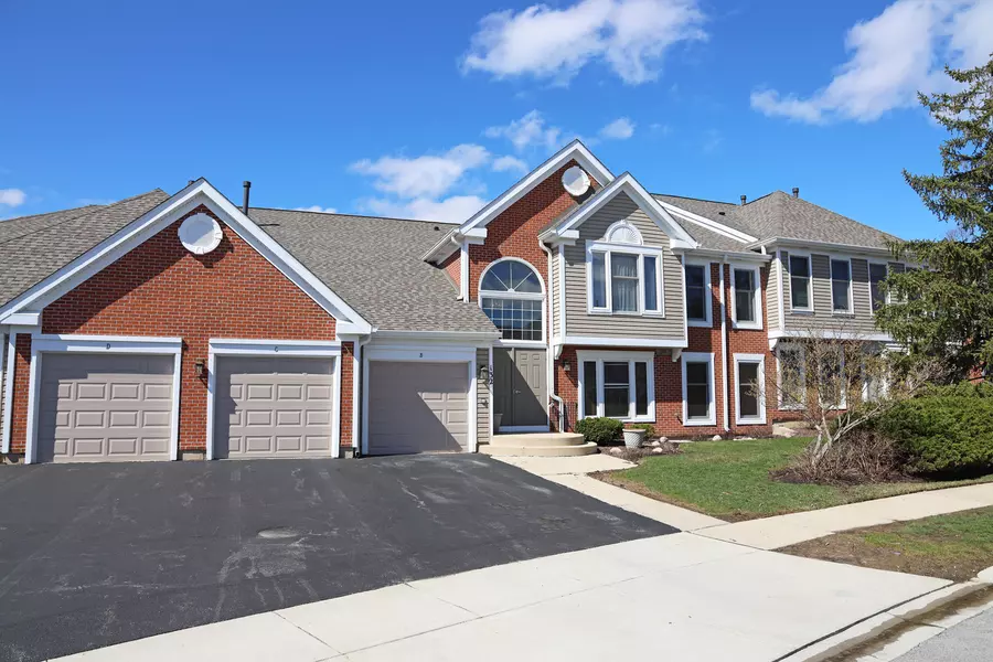 132 Red Fox LN #C2, Elk Grove Village, IL 60007