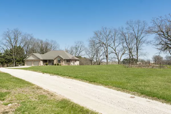 Mahomet, IL 61853,2623 County Road 600E