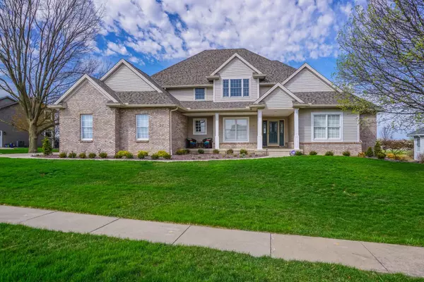 Bloomington, IL 61705,29 Crooked Creek CT