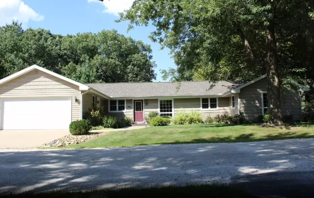 Mahomet, IL 61853,1104 Maple Tree LN