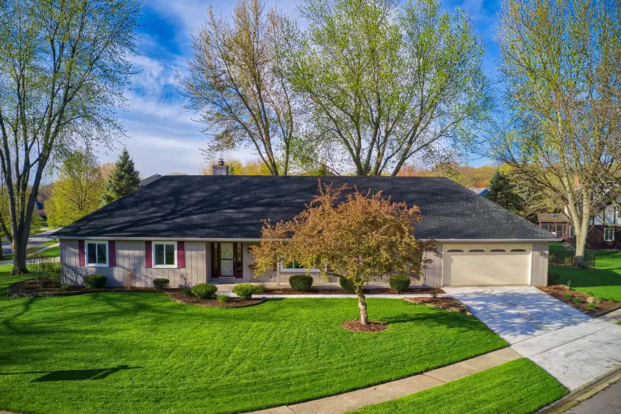 61 BRIARGATE CIR, Sugar Grove, IL 60554