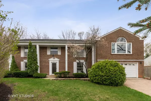 331 Powder Horn DR, Northbrook, IL 60062