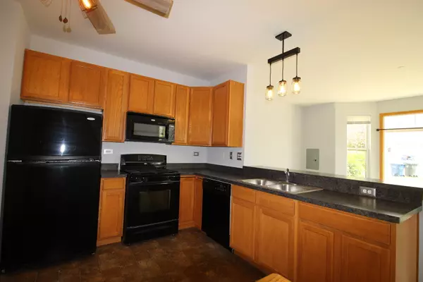 Yorkville, IL 60560,4592 Garritano ST #F