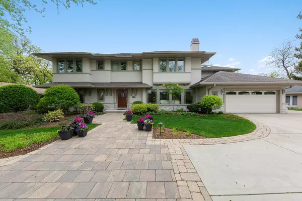 175 Timber View DR, Oak Brook, IL 60523