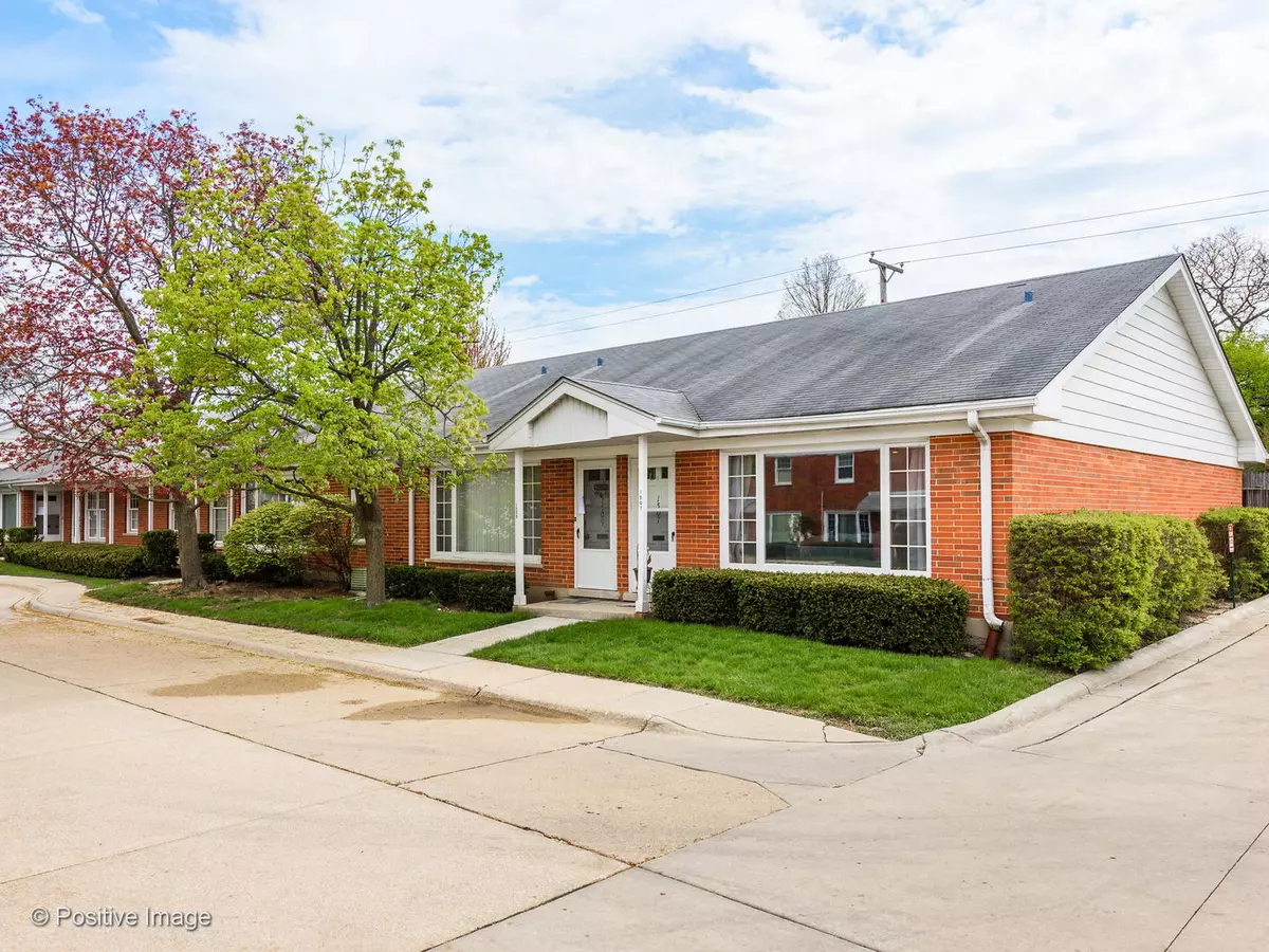 Glenview, IL 60025,1507 Plymouth PL