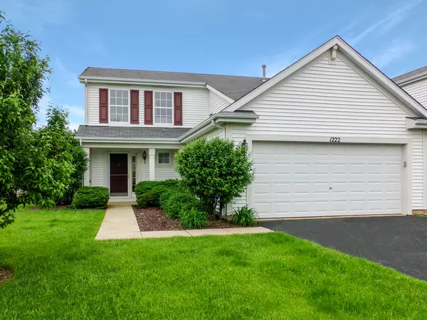 1222 Cape Cod LN, Pingree Grove, IL 60140