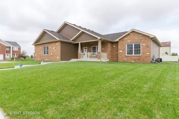 695 School DR, Bourbonnais, IL 60914