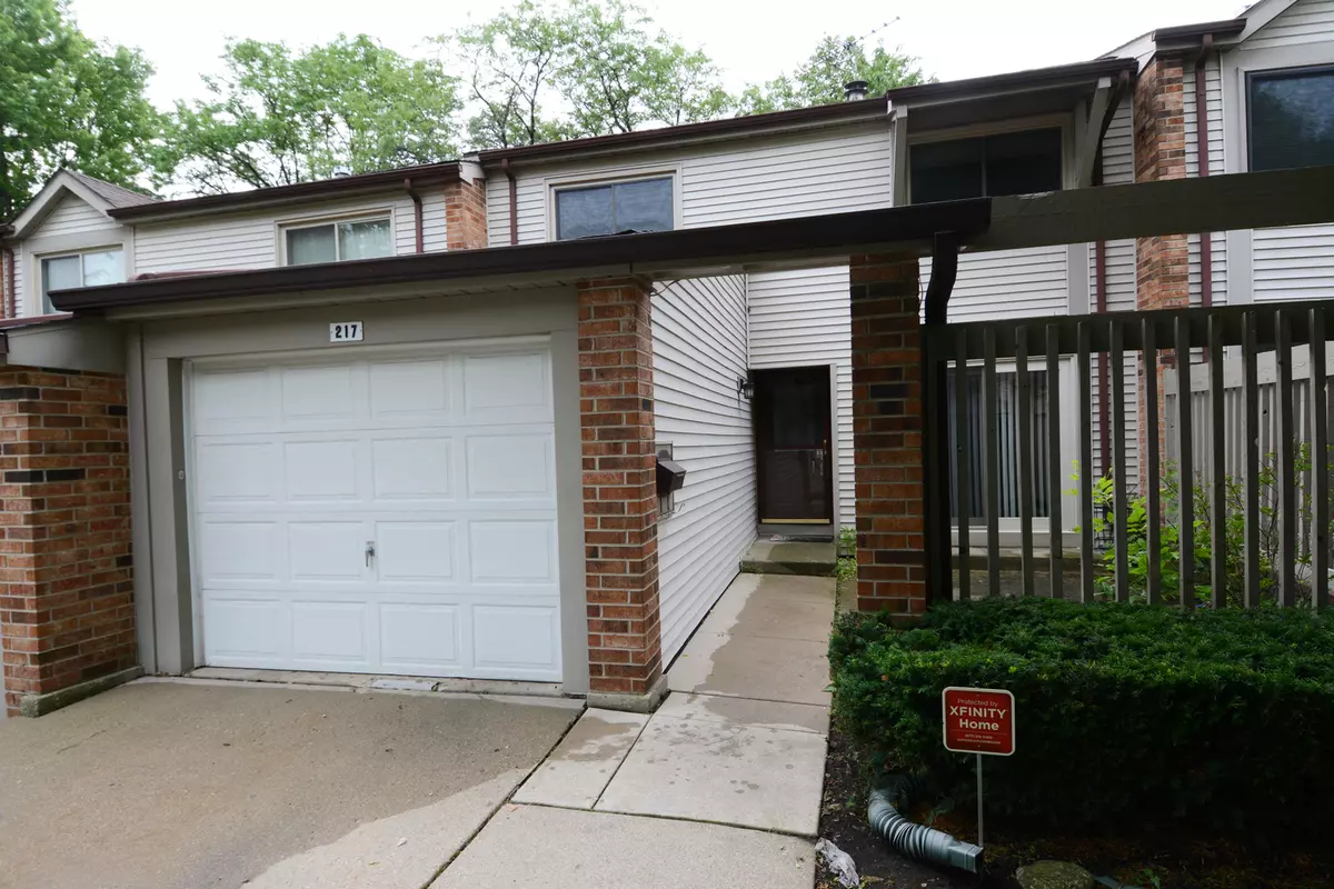 Mount Prospect, IL 60056,217 W Coventry PL