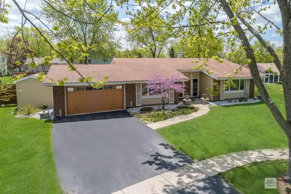 Woodridge, IL 60517,6813 ARMSTRONG CT