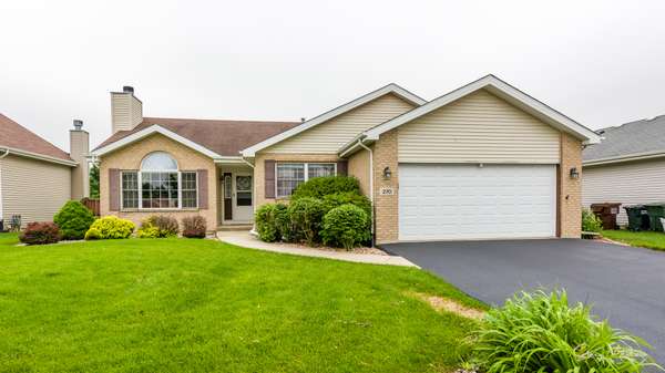 270 Timbers Bluff TRL, Beecher, IL 60401