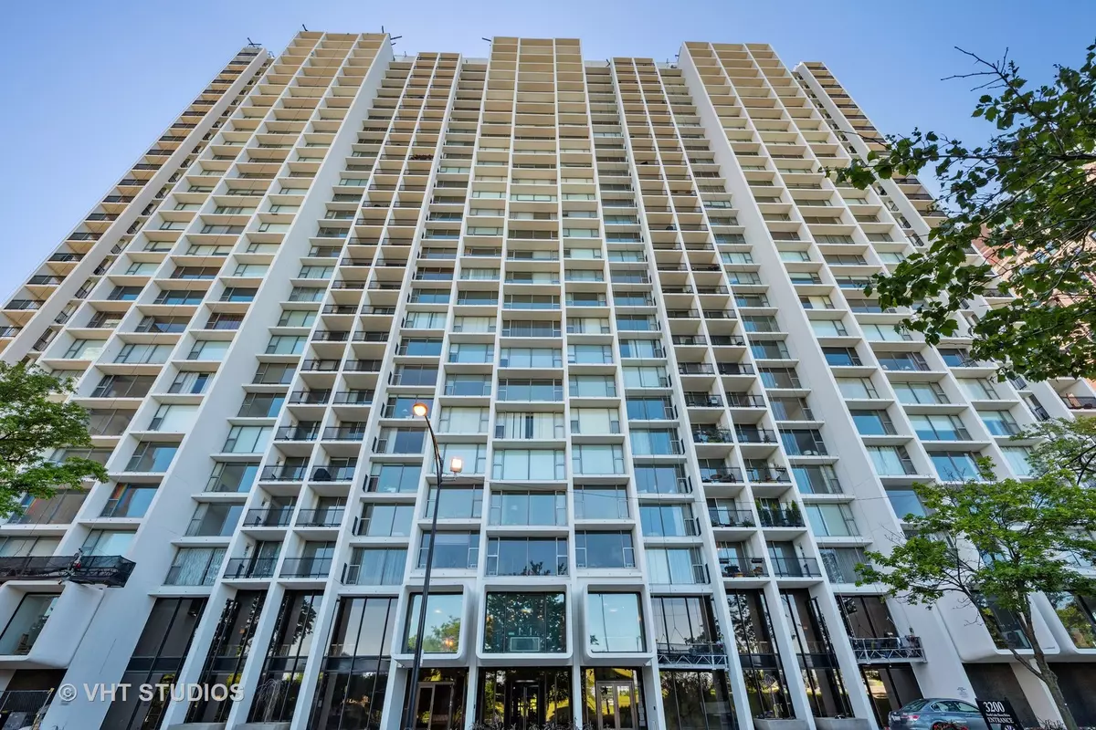 Chicago, IL 60657,3200 N Lake Shore DR #2801