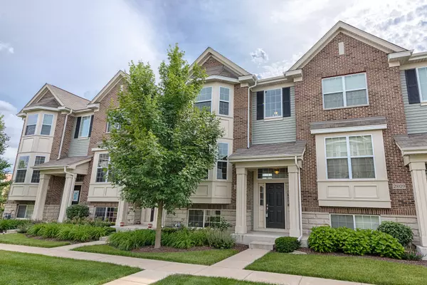 2811 Henley LN #2811, Naperville, IL 60540