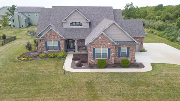 Mahomet, IL 61853,1611 N Briarwood LN