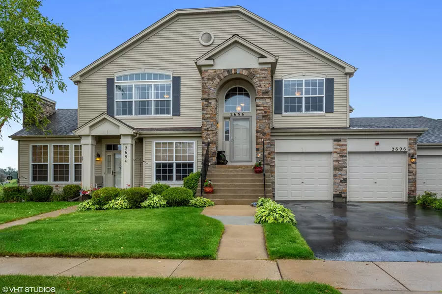 2696 Acorn CT, West Dundee, IL 60118