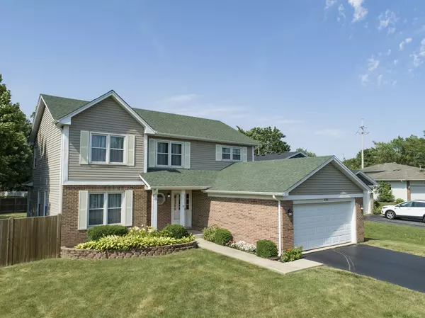 West Chicago, IL 60185,255 Eagle Ridge CT