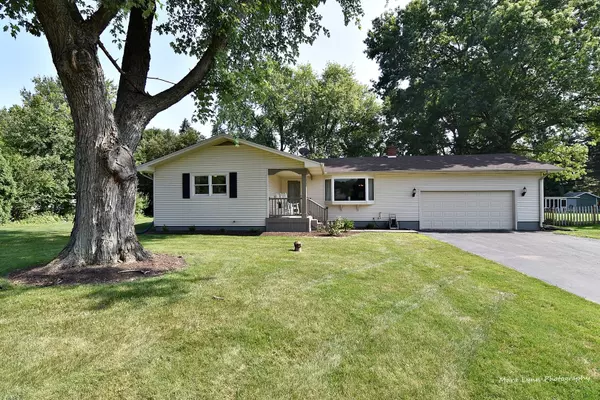 774 Considine RD, Geneva, IL 60134