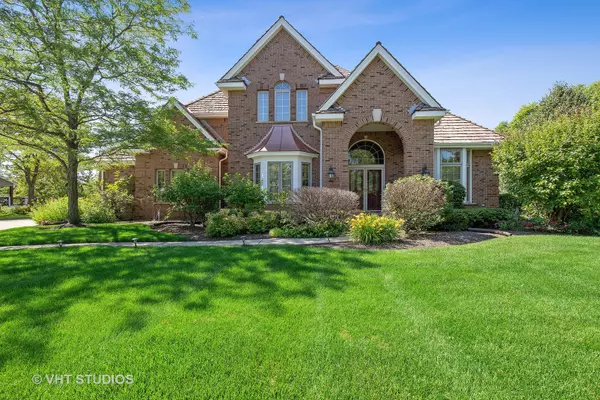 14615 S Somerset CIR, Green Oaks, IL 60048