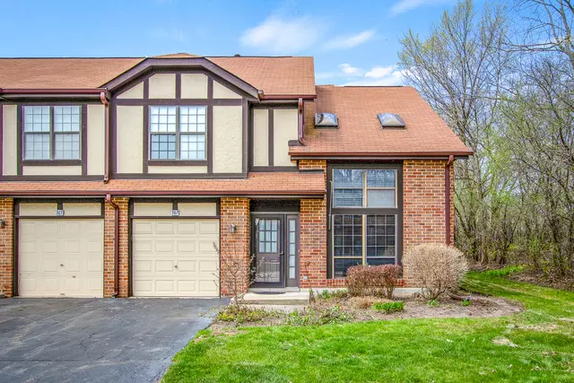 Bloomingdale, IL 60108,367 Golfview CT