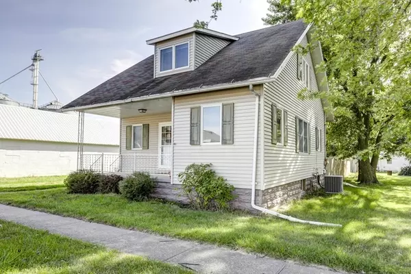 107 S Main ST, Arrowsmith, IL 61722
