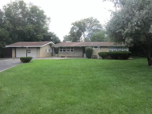 La Grange Highlands, IL 60525,823 Coronet LN